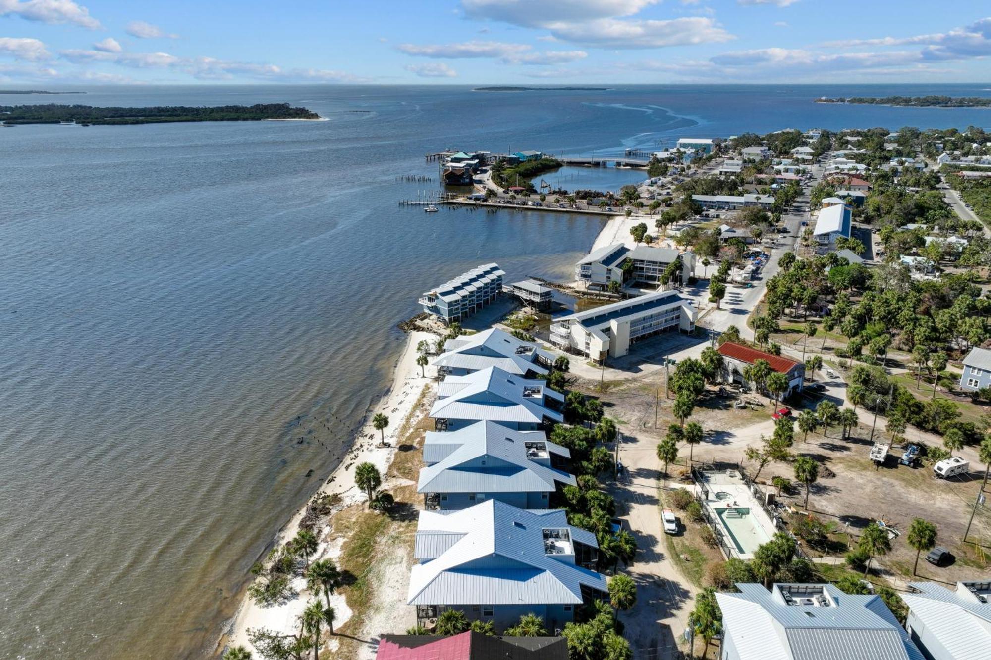 Beachfront Cedar Key Retreat With Pool Access! Dış mekan fotoğraf