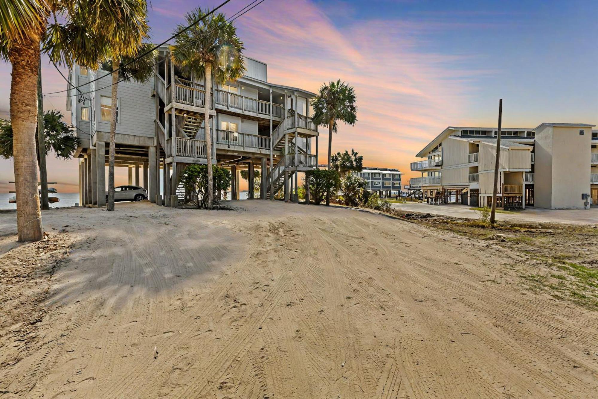 Beachfront Cedar Key Retreat With Pool Access! Dış mekan fotoğraf